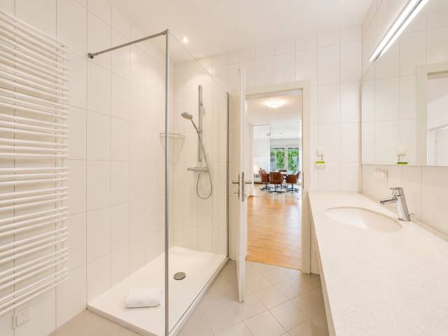 Badezimmer – Deluxe Bungalow – Ferienwohnung Wörthersee